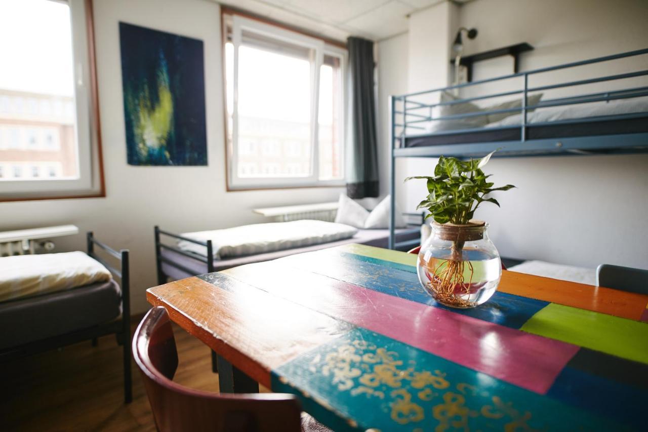 Sleep Station Hostel *